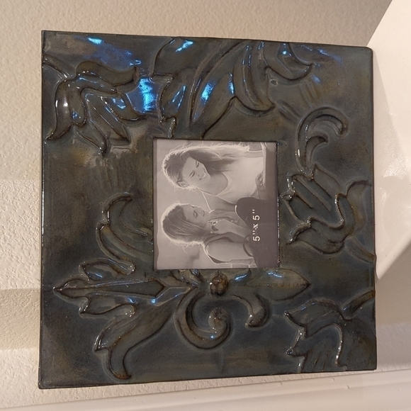 SET of three almost 12x12 metal embossed frames holding 5x5 pictures NEW - Picture 6 of 7
